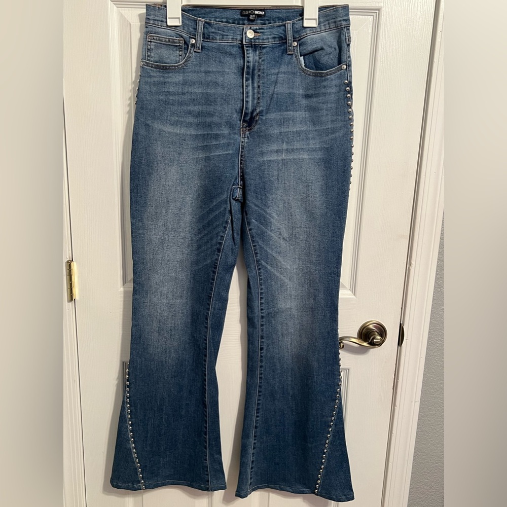 Flare/ bell bottom jeans
